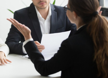 нарушения со стороны судебного пристава: как защитить свои права в 2026 - фото - 1